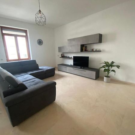 Elegante Appartamento In Centro Bergamo Ngoại thất bức ảnh
